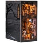 Gothic Family Book Nook - Image 6